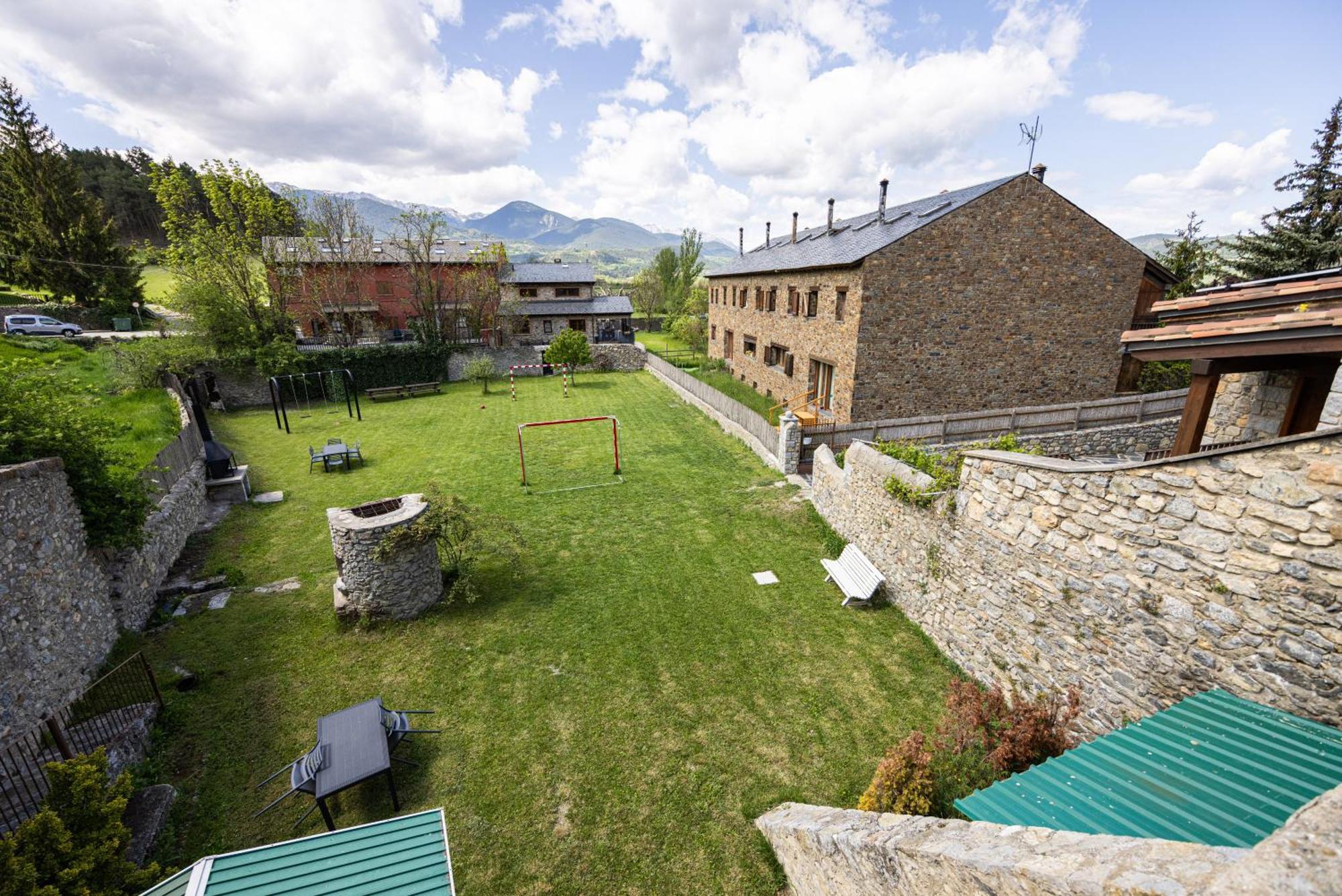 Aparthotel Bellver Bellver De Cerdanya Ngoại thất bức ảnh