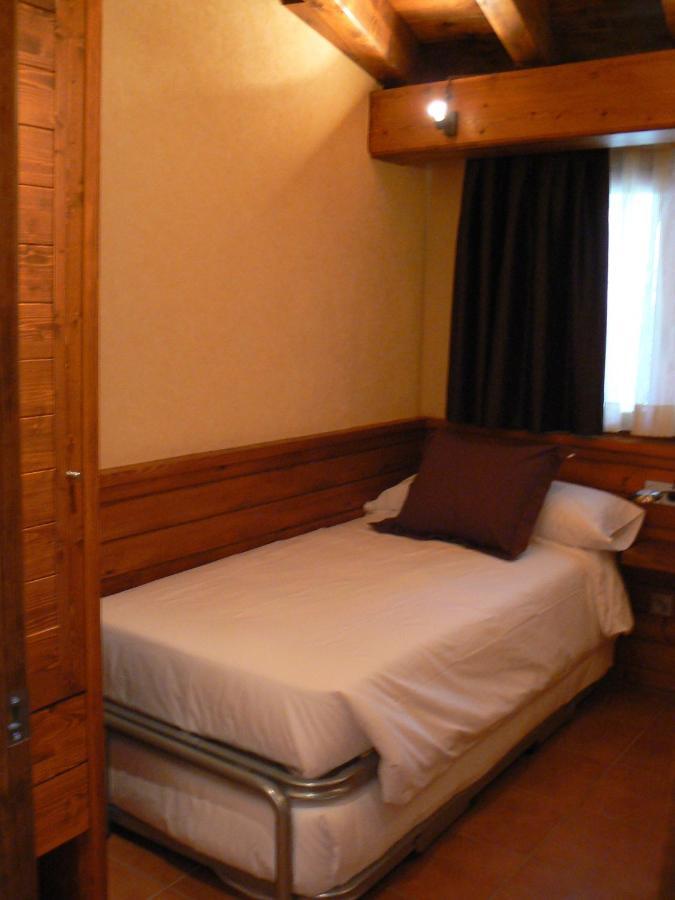 Aparthotel Bellver Bellver De Cerdanya Phòng bức ảnh